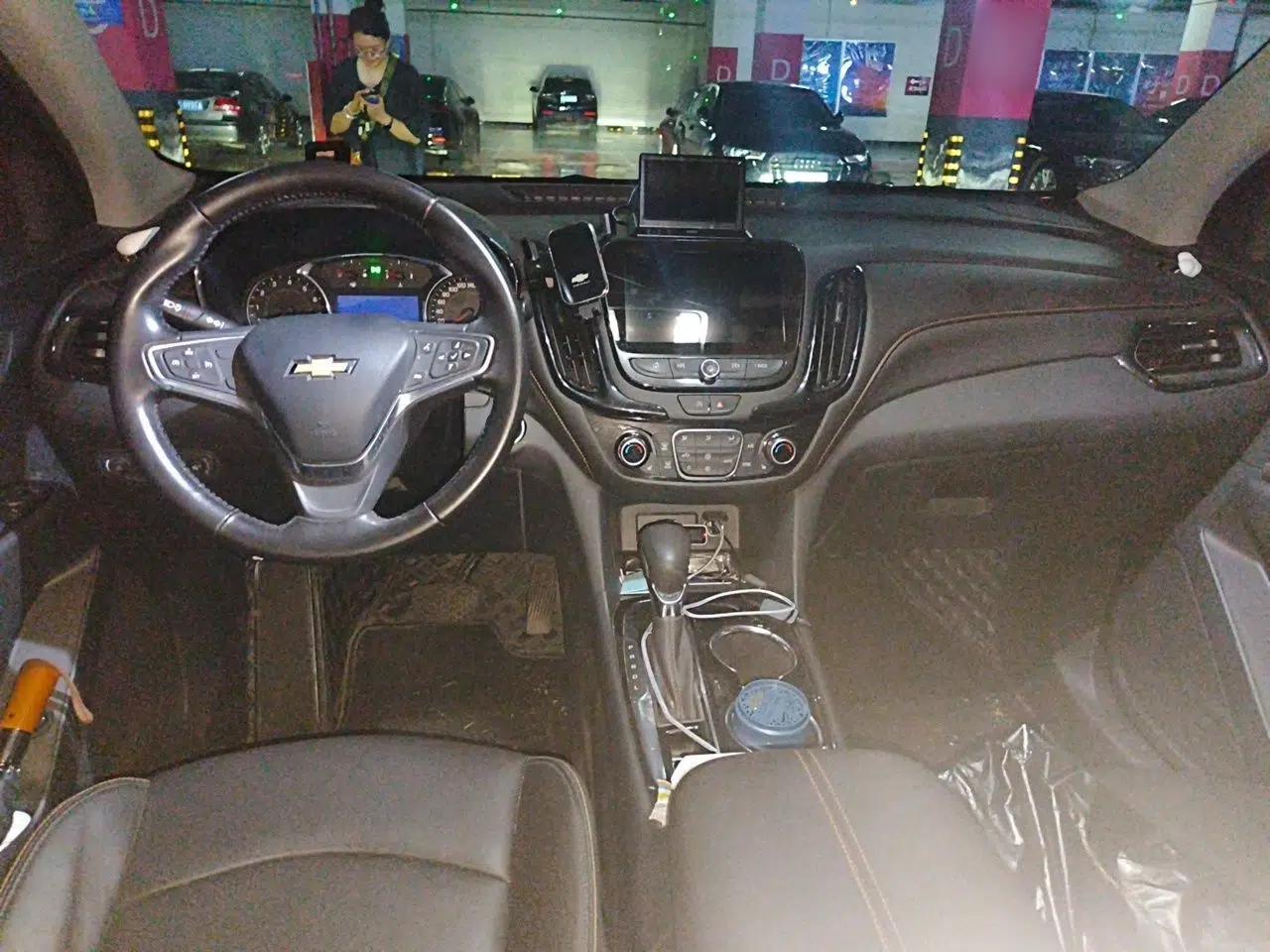 Chevrolet Equinox 2021 535T Yujie Edition — миниатюра 9