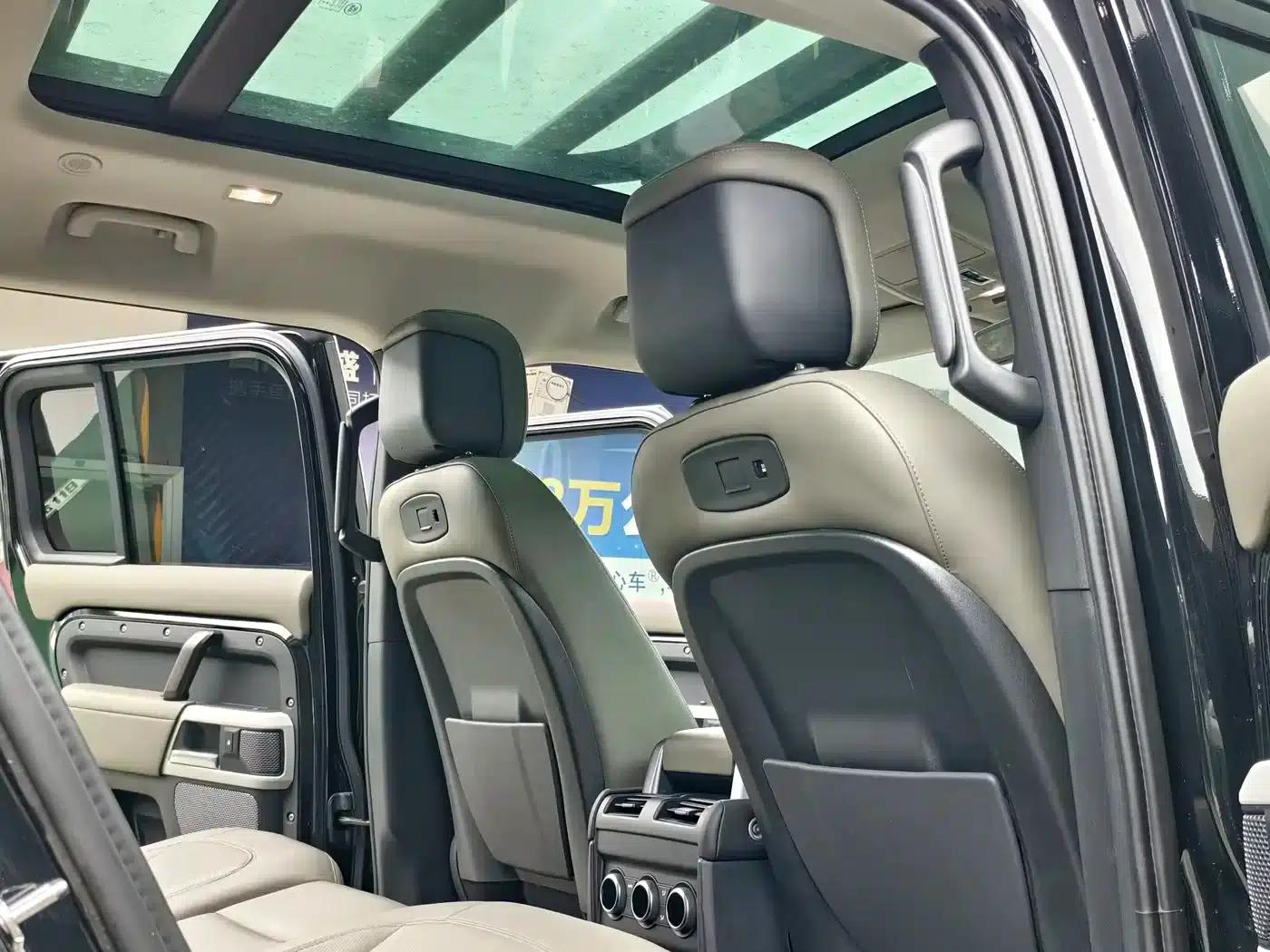 2021 Land Rover Defender 110 P400 Dark Edition — миниатюра 10
