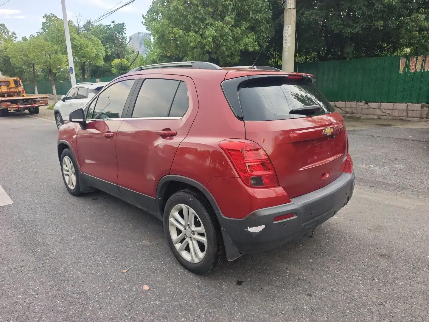 Chevrolet Trax 2016 1.4T Manual Two-Wheel Drive Comfort Version with Sunroof — миниатюра 7
