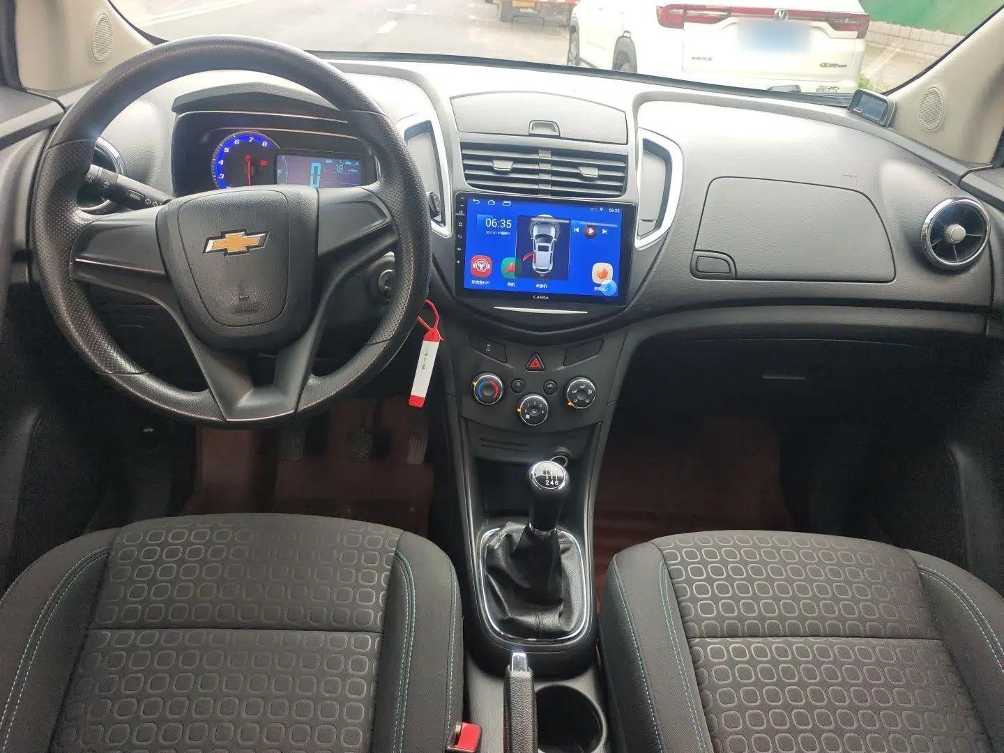 Chevrolet Trax 2016 1.4T Manual Two-Wheel Drive Comfort Version with Sunroof — миниатюра 10