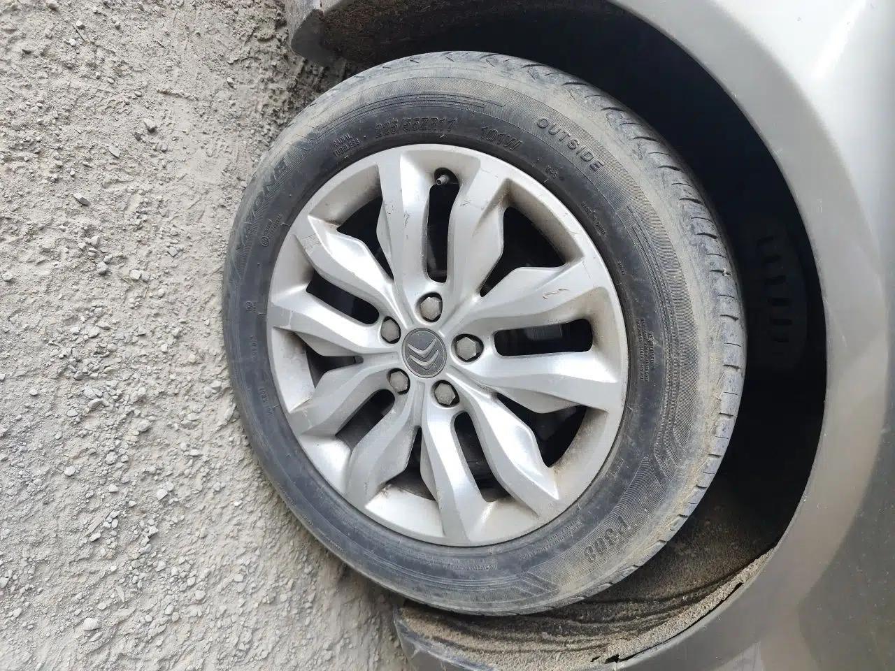 Citroen C5 2013 2.3L Automatic Zunyu Model — миниатюра 8