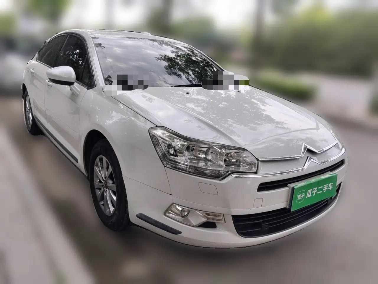 Citroen C5 2012 2.0L Manual Comfort Version — миниатюра 3