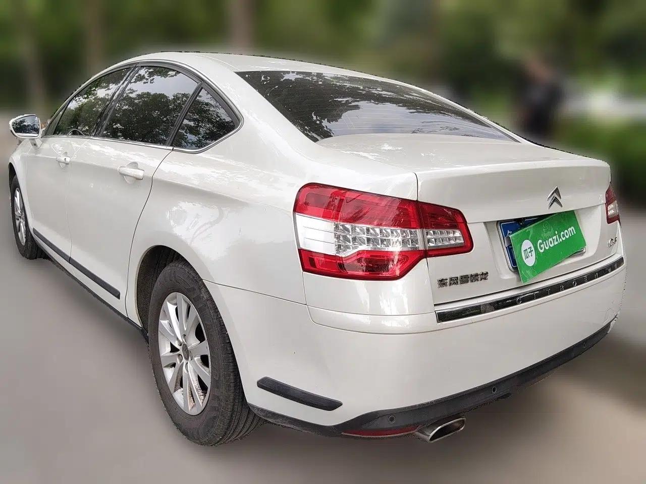 Citroen C5 2012 2.0L Manual Comfort Version — миниатюра 4