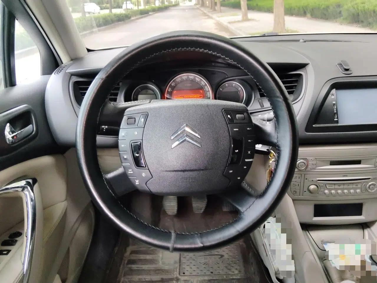 Citroen C5 2012 2.0L Manual Comfort Version — миниатюра 10
