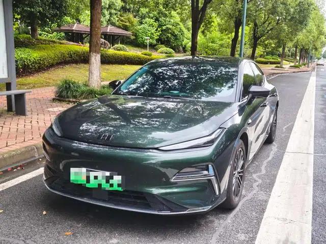 Galaxy Star 8 PHEV 2025 130km EM-i Premium Edition