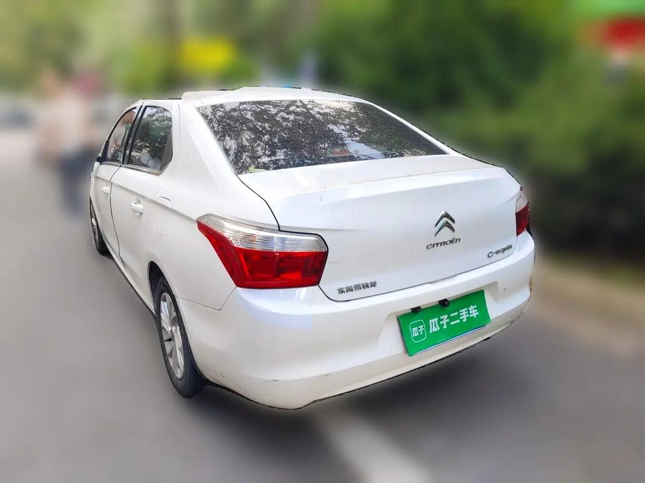 Citroen Elysee 2015 Qishang Edition 1.6L Automatic Fashion Model — миниатюра 4
