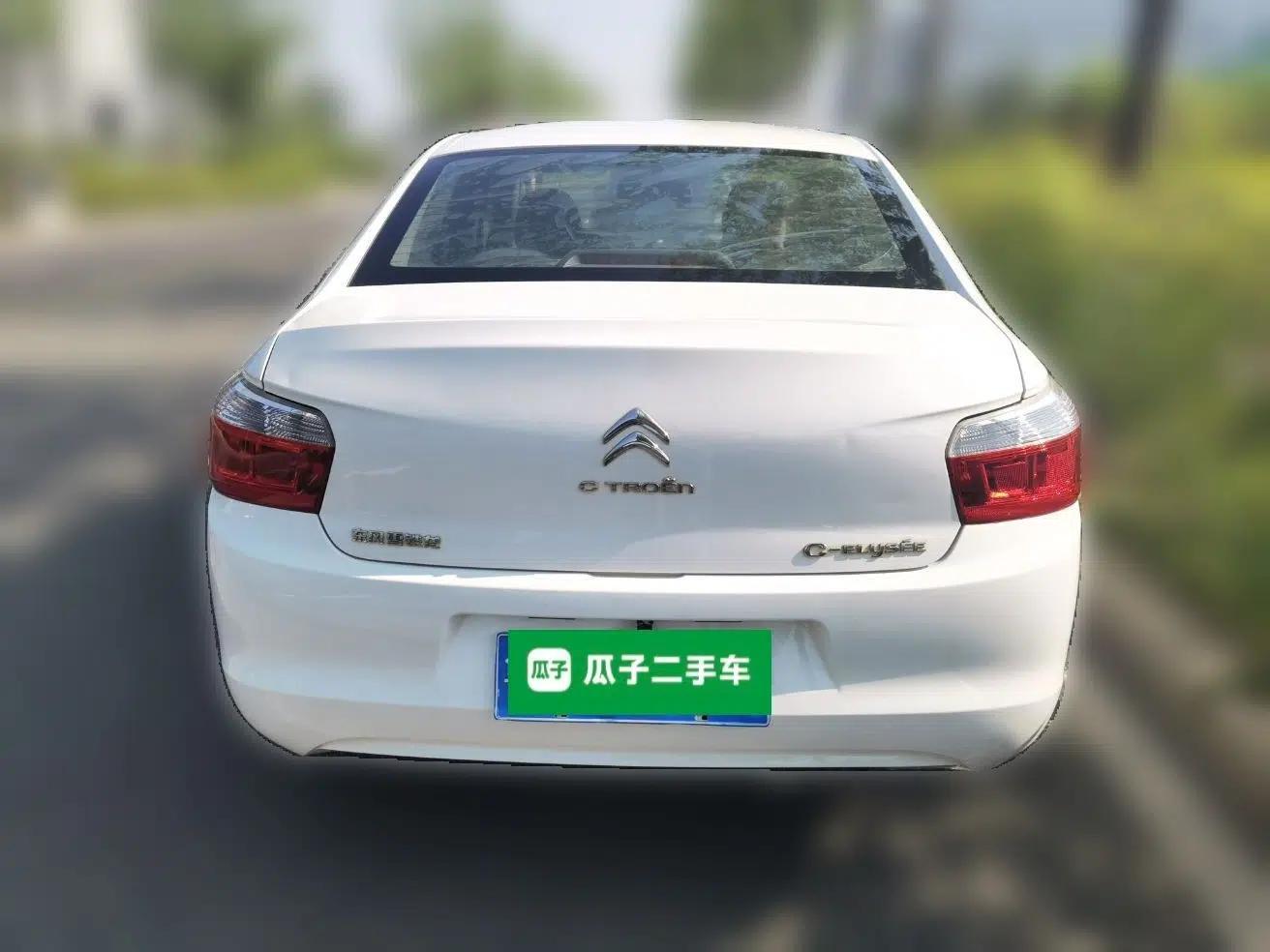 Citroen Elysee 2014 1.6L Manual Fashion Edition — миниатюра 5
