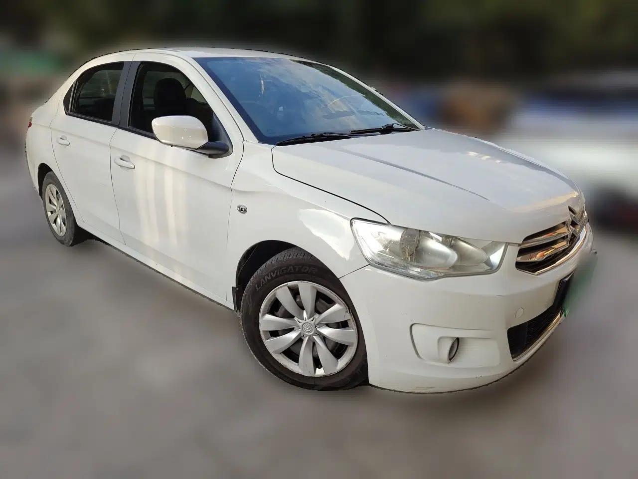 Citroen Elysee 2016 1.6L Manual Fashion Edition — миниатюра 3