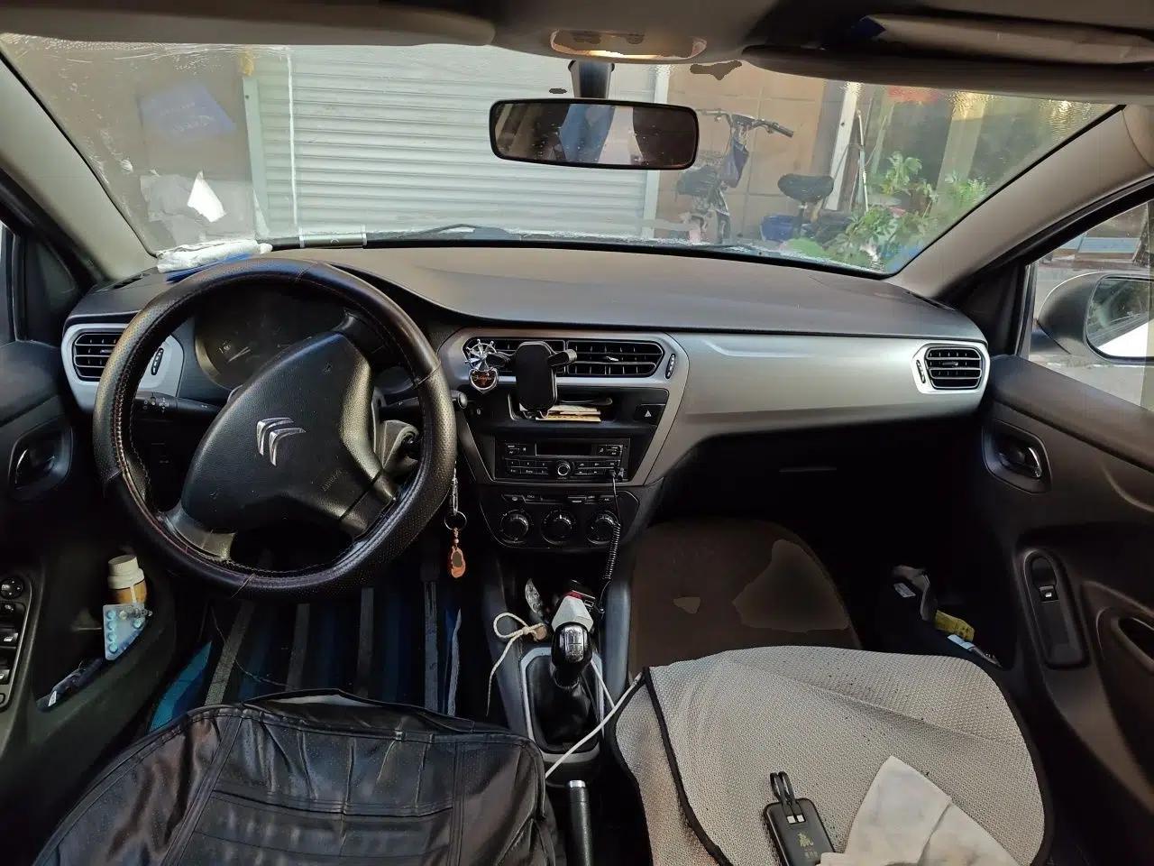Citroen Elysee 2016 1.6L Manual Fashion Edition — миниатюра 9