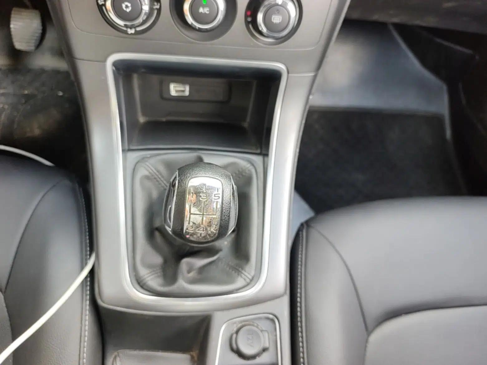 Citroen C4 Sega 2018 1.6L Manual Comfort Model — миниатюра 21