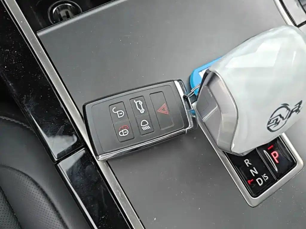 Range Rover Velar 2024 Dynamic SE — миниатюра 9