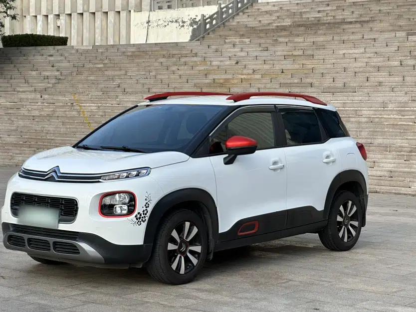 Citroen C4 AIRCROSS Yunyi 2018 230THP Automatic Elysee Edition — миниатюра 19