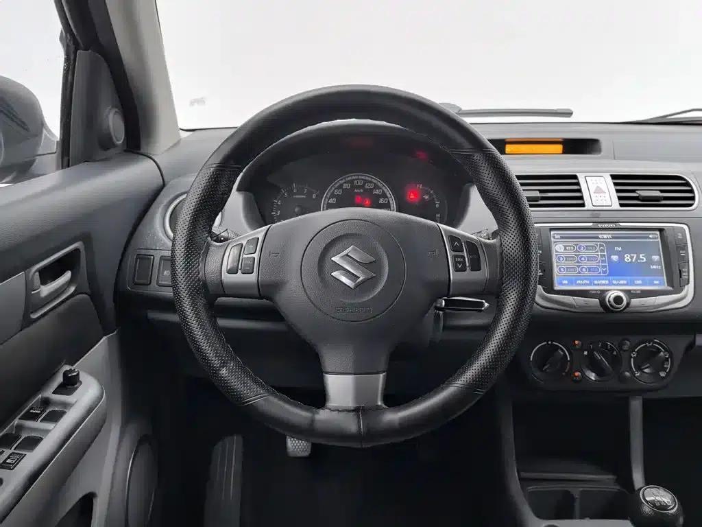 2011 Swift 1.5L Manual Sport Audio Edition — миниатюра 11