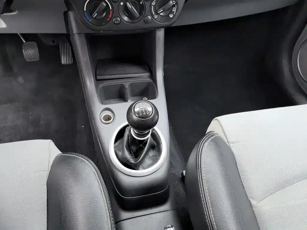 2011 Swift 1.5L Manual Sport Audio Edition — миниатюра 13
