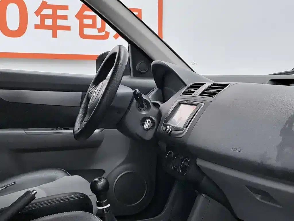 2011 Swift 1.5L Manual Sport Audio Edition — миниатюра 22