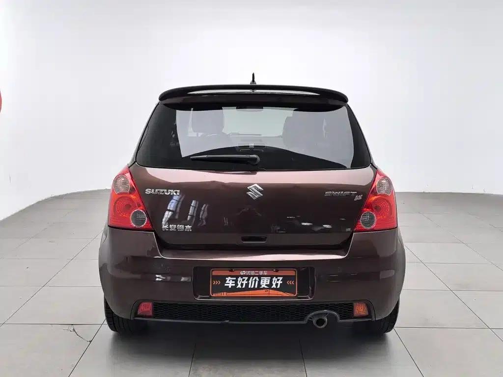 2011 Swift 1.5L Manual Sport Audio Edition — миниатюра 4