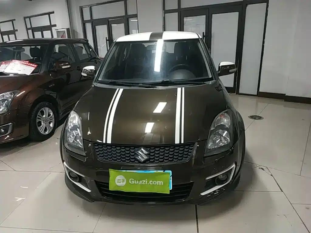 2013 Swift 1.5L Automatic 20th Anniversary Limited Edition — миниатюра 3