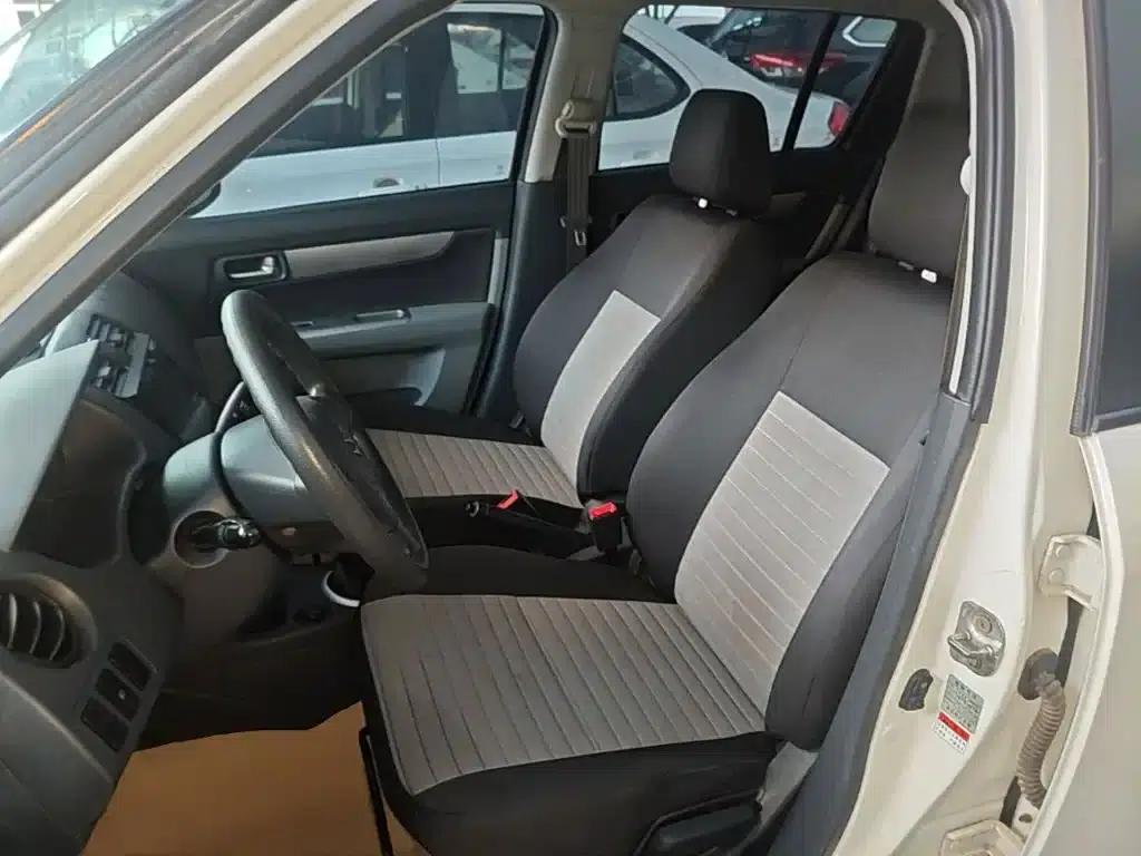 2014 Swift 1.3L Manual Standard Edition — миниатюра 15