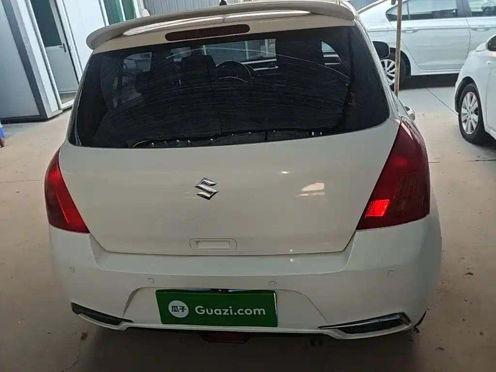 2014 Swift 1.3L Manual Standard Edition — миниатюра 6
