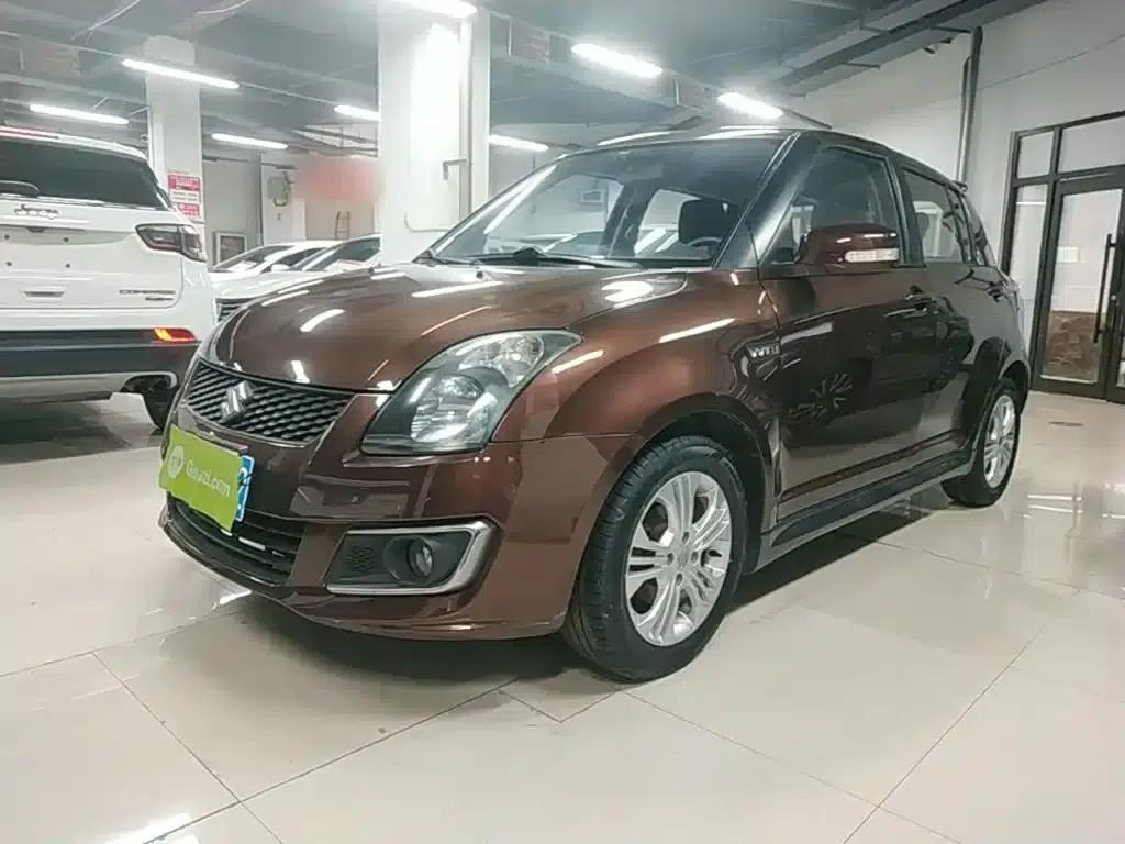 2014 Swift 1.5L Automatic Fashion Edition — миниатюра 2