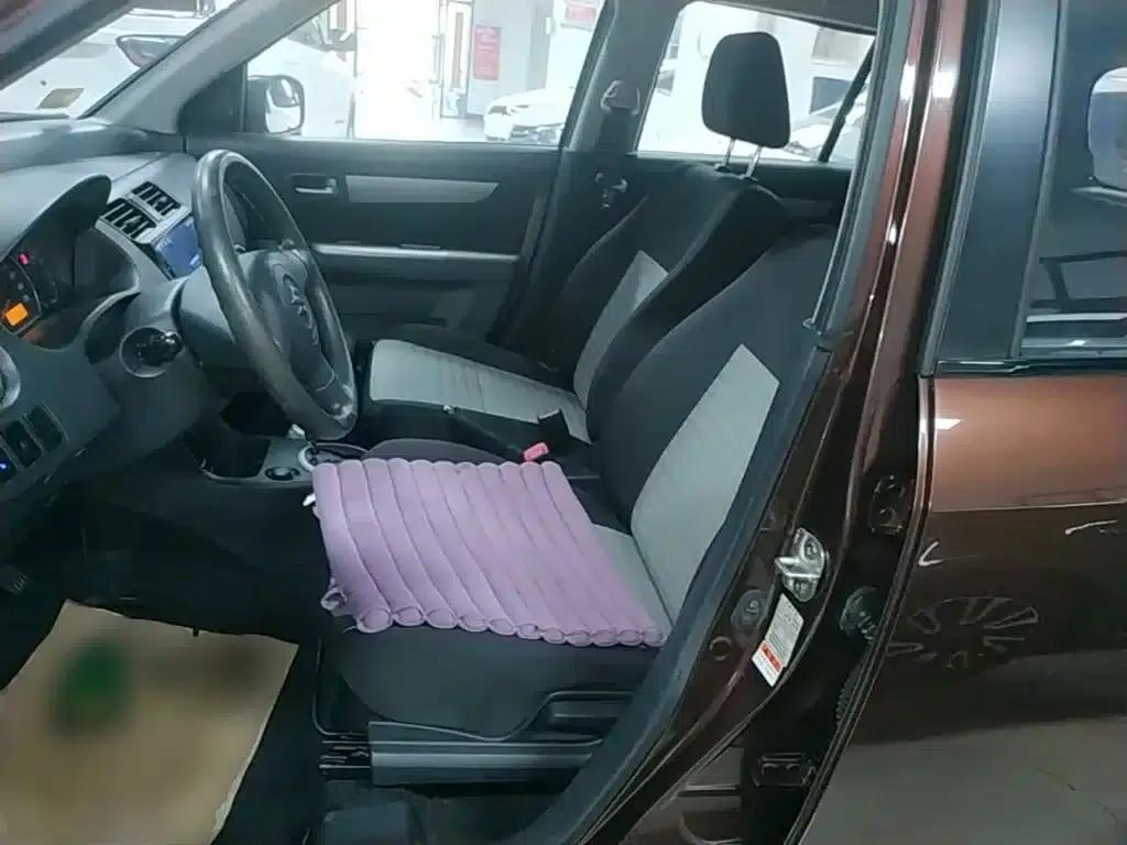 2014 Swift 1.5L Automatic Fashion Edition — миниатюра 15