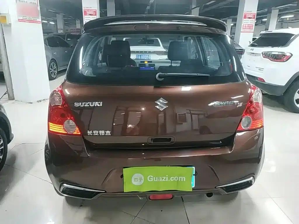 2014 Swift 1.5L Automatic Fashion Edition — миниатюра 6