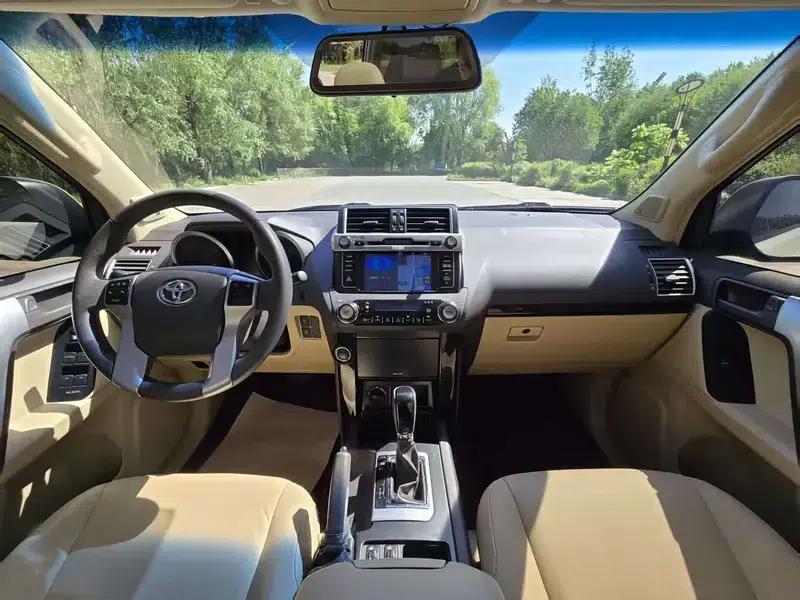 2016 Prado 2.7L Automatic Luxury Edition — миниатюра 11