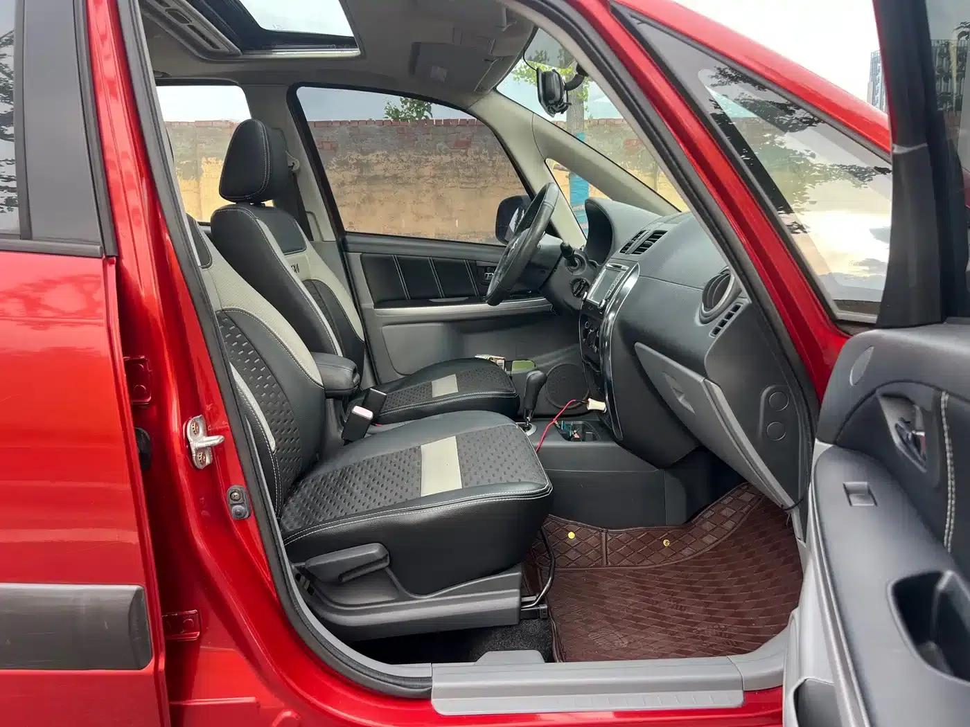 SX4 2011 Facelift 1.6L Automatic Comfort Model — миниатюра 16