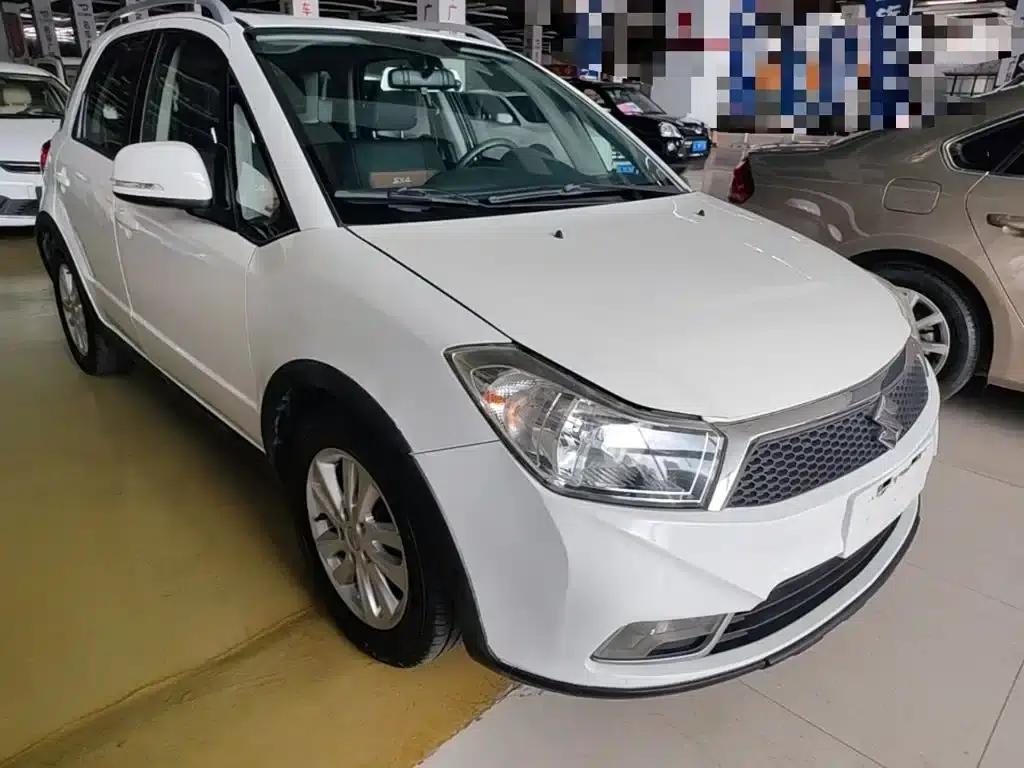 SX4 2013 1.6L Automatic Cool Edition — миниатюра 4