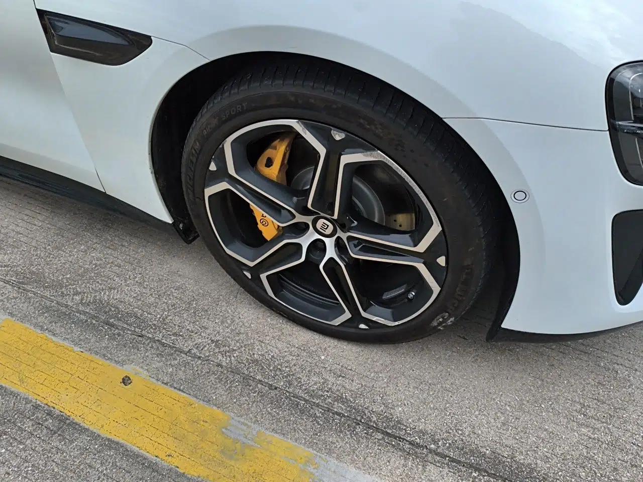 Xiaomi Auto SU7 2024 Four-Wheel Drive Ultra-Long Range Advanced Intelligent Driving Max Edition — миниатюра 8