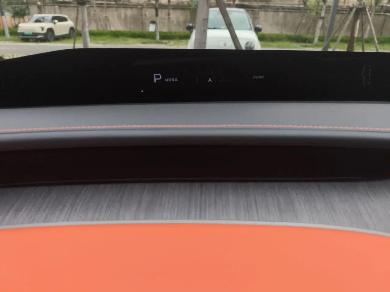 Xiaomi Auto YU7 2025 Ultra-Long Range High-Performance All-Wheel-Drive Max Edition — миниатюра 10