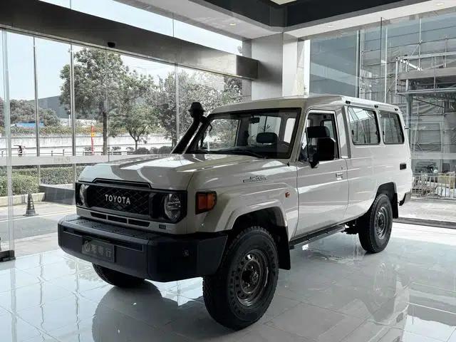 Land Cruiser 70 Series 2025 Model 4.0L Automatic 4WD 5-Seater Parallel Import