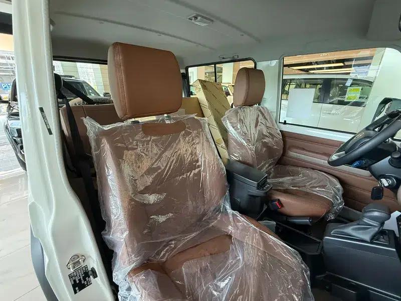 Land Cruiser 70 Series 2025 Model 4.0L Automatic 4WD 5-Seater Parallel Import — миниатюра 12
