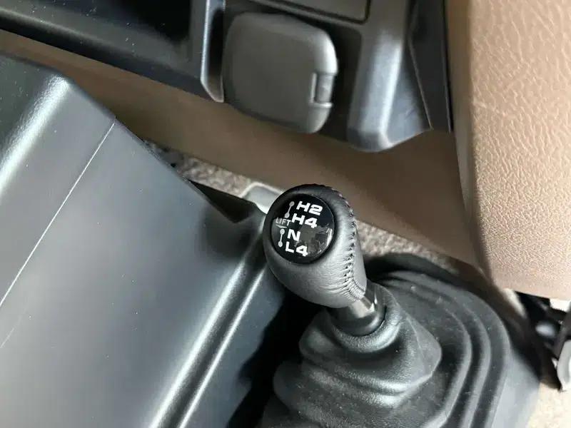Land Cruiser 70 Series 2025 Model 4.0L Automatic 4WD 5-Seater Parallel Import — миниатюра 9
