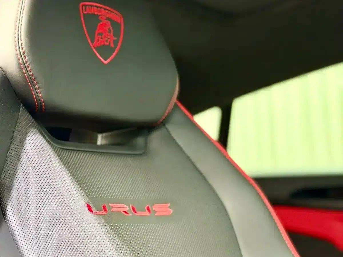 2023 Urus 4.0T V8 S — миниатюра 11