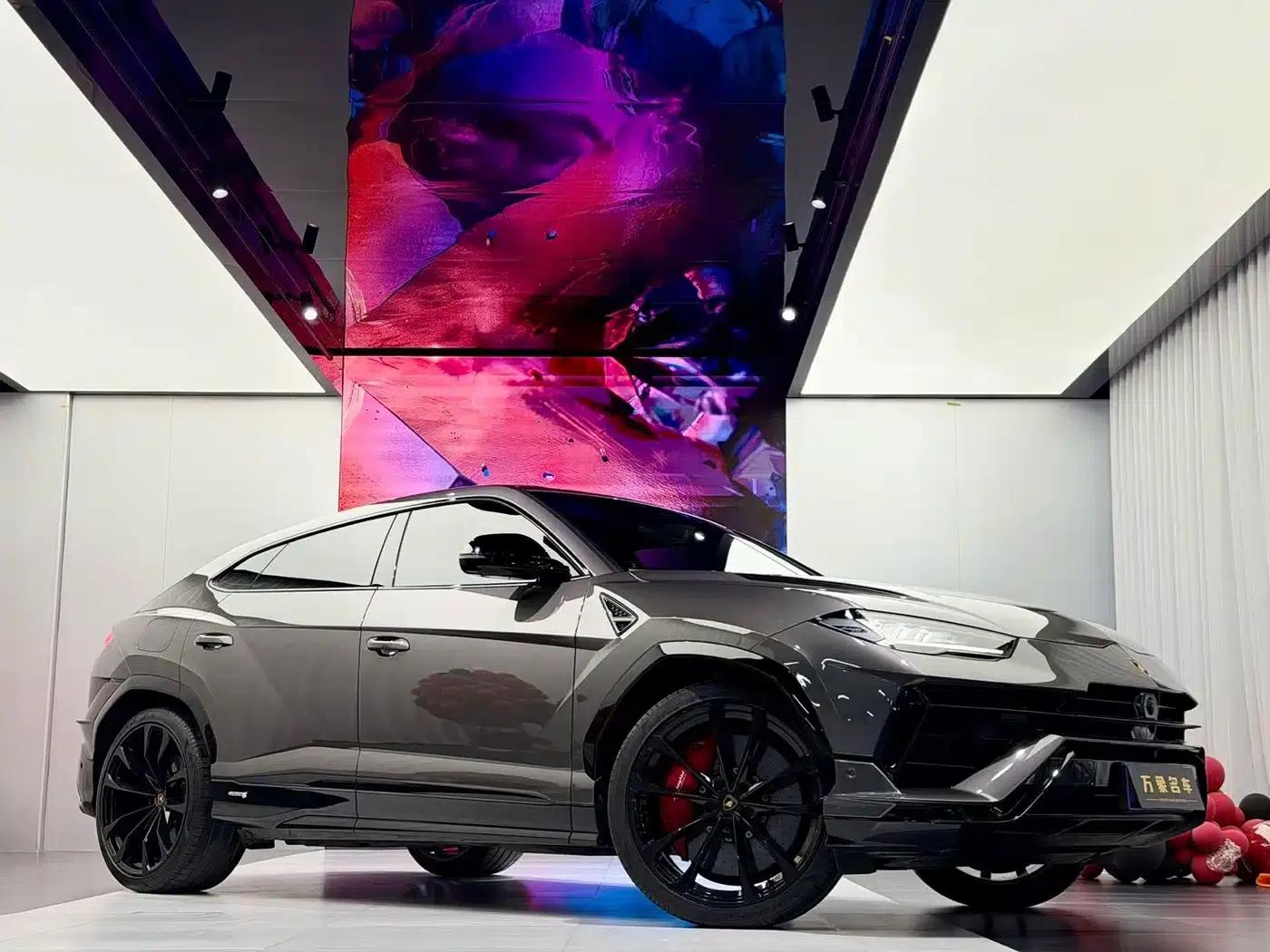 2023 Urus 4.0T V8 S — миниатюра 12
