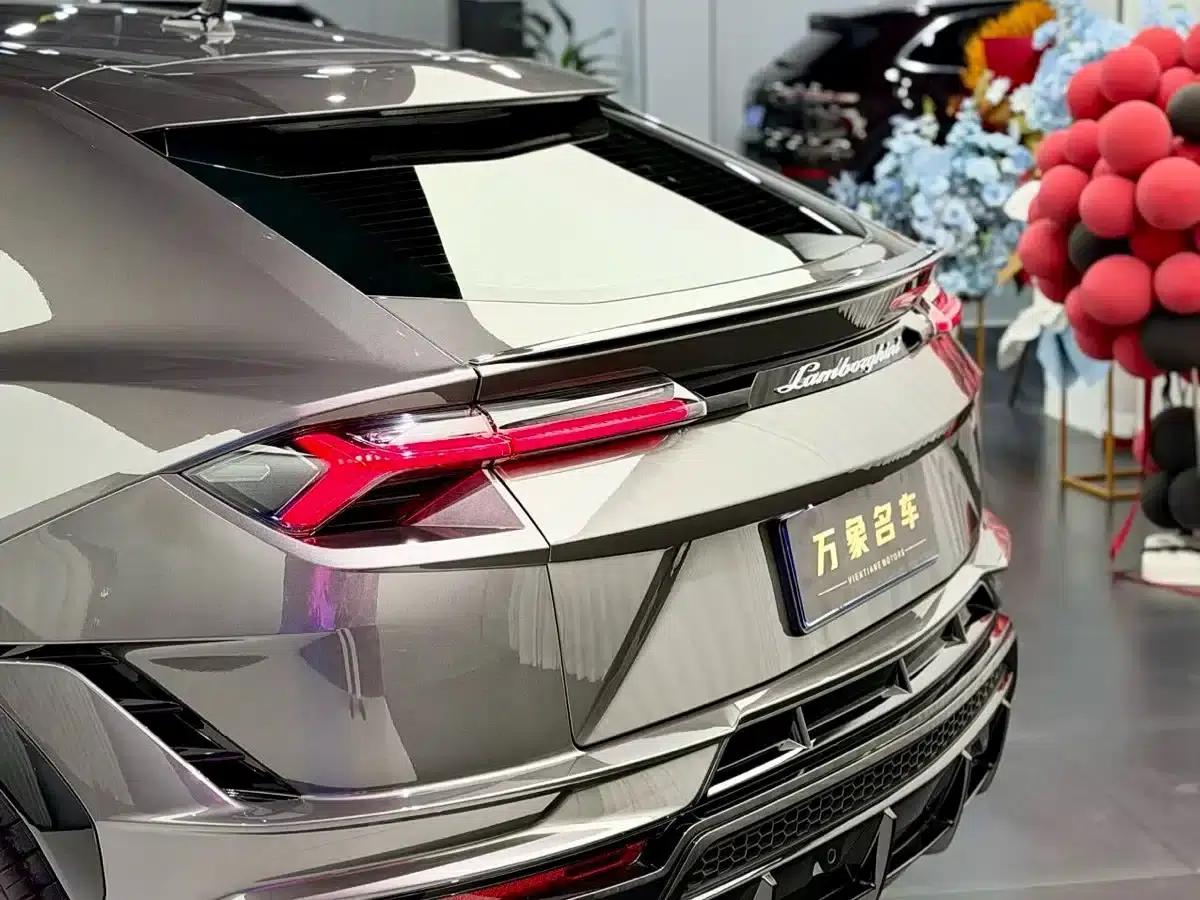 2023 Urus 4.0T V8 S — миниатюра 15