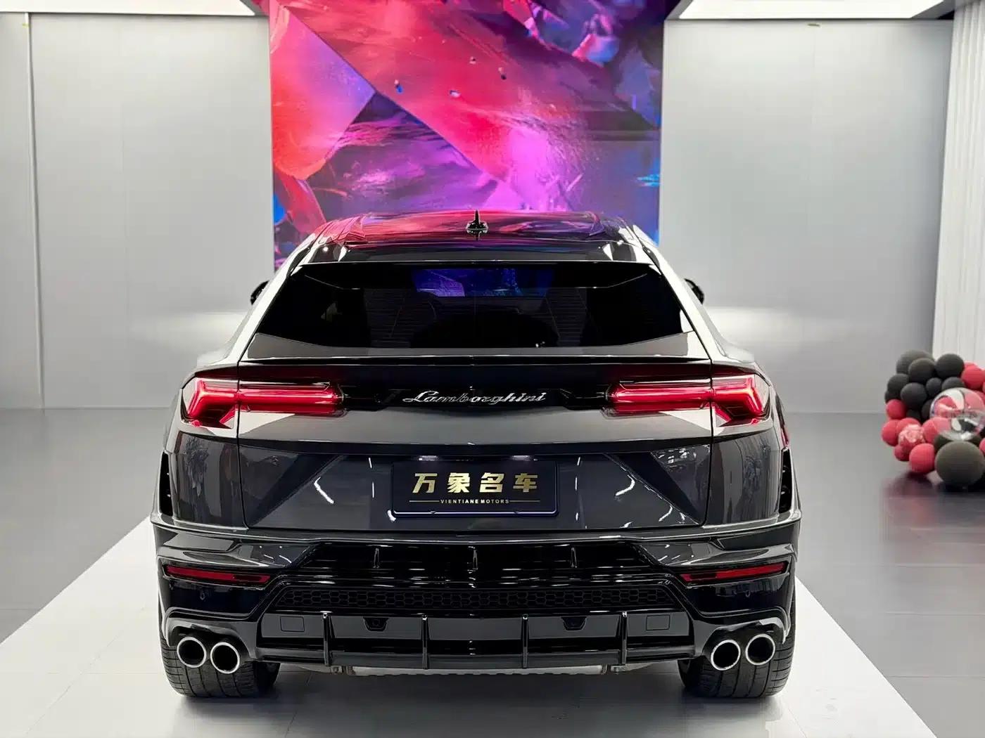 2023 Urus 4.0T V8 S — миниатюра 16