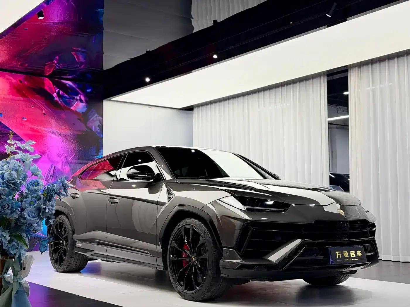 2023 Urus 4.0T V8 S — миниатюра 3