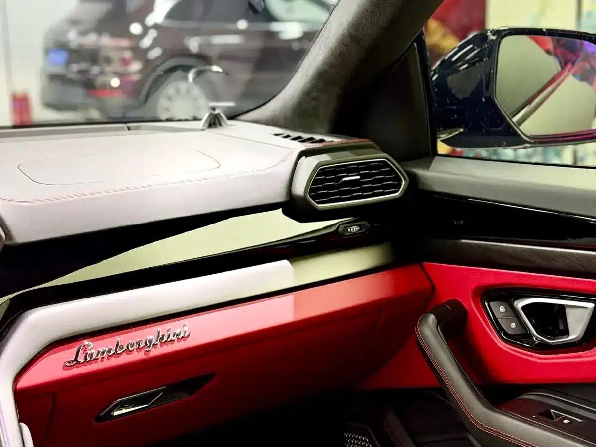 2023 Urus 4.0T V8 S — миниатюра 9