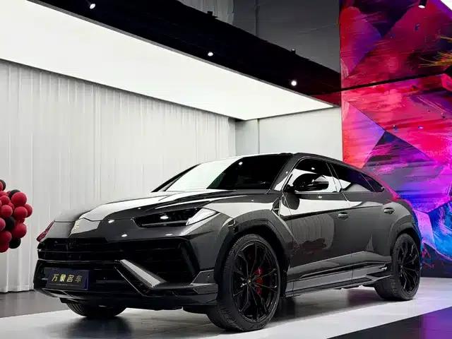 2023 Urus 4.0T V8 S
