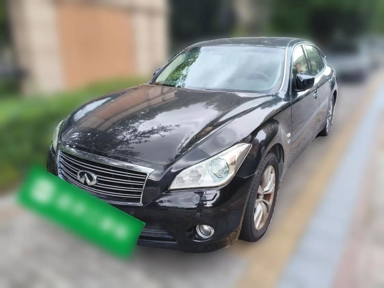 Infiniti Q70 2013 Q70L 2.5L Elegance Edition — миниатюра 1