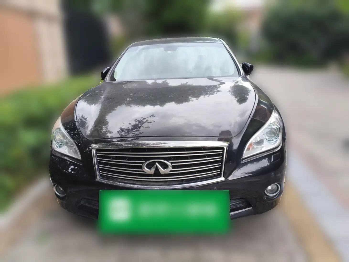 Infiniti Q70 2013 Q70L 2.5L Elegance Edition — миниатюра 2