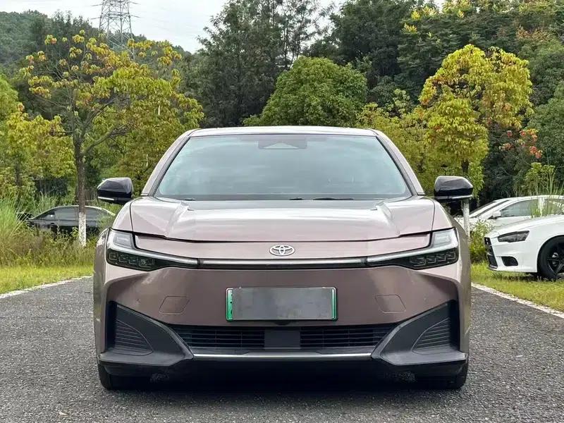Toyota bZ3 2023 Long Range Premium — миниатюра 2