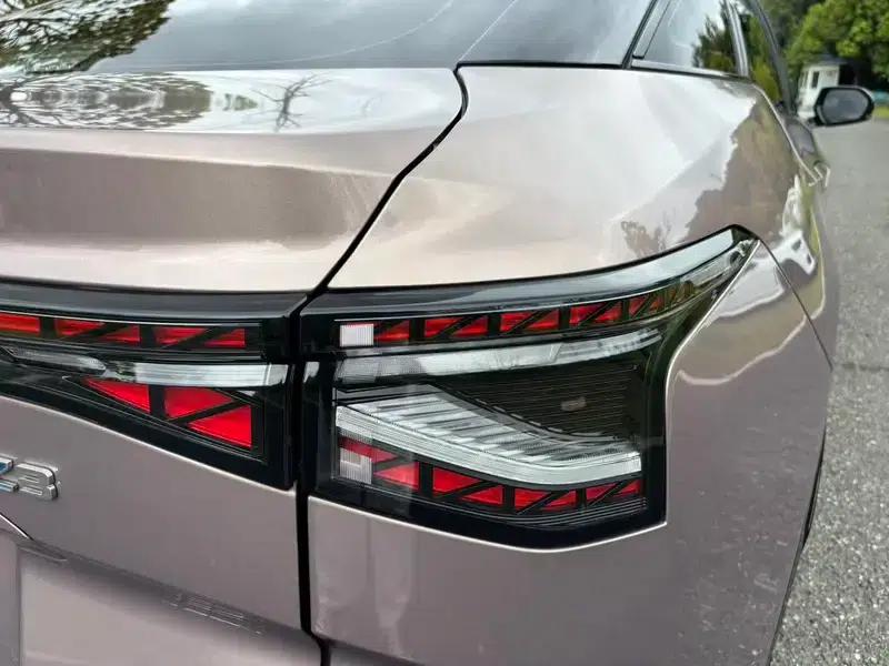 Toyota bZ3 2023 Long Range Premium — миниатюра 11