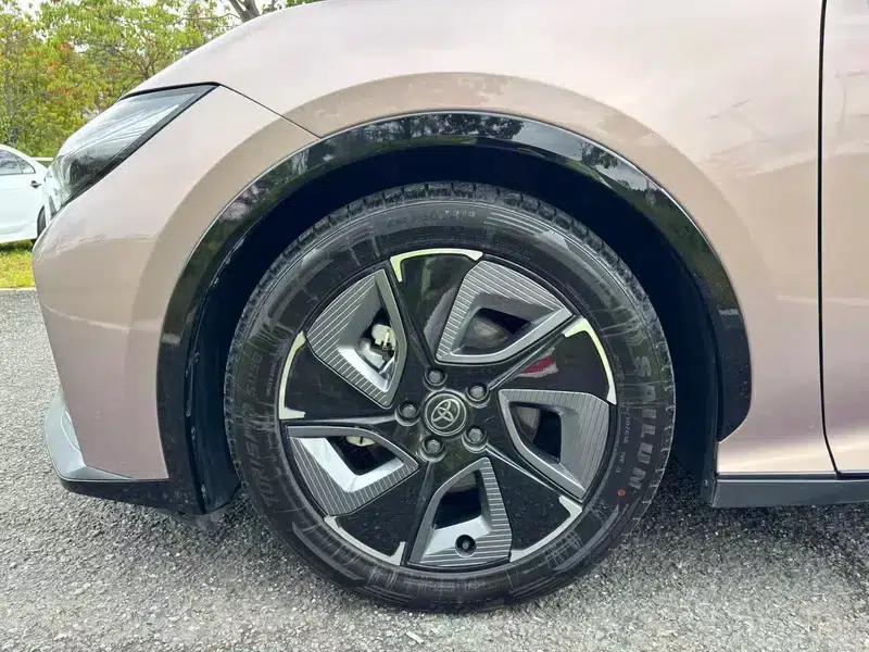 Toyota bZ3 2023 Long Range Premium — миниатюра 13