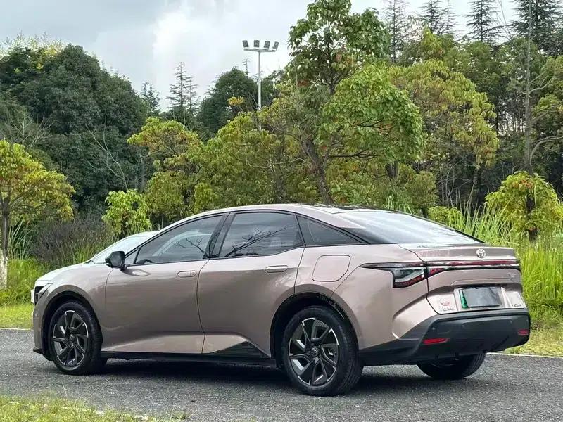 Toyota bZ3 2023 Long Range Premium — миниатюра 5
