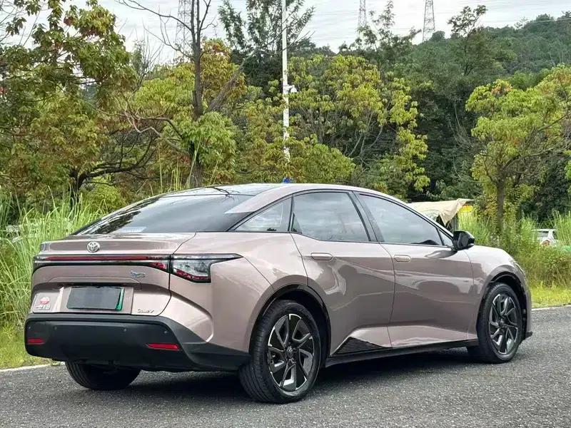 Toyota bZ3 2023 Long Range Premium — миниатюра 7