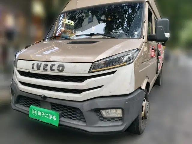 Iveco Daily 2023 2.5T A37M1 Long Wheelbase Mid-Roof Dual-Tire Manual-Shift 5-9 Seater