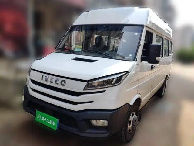 Iveco Daily 2026 Model 2.5T A37M1 Multipurpose Passenger Vehicle—Short Wheelbase, Mid-Roof, Dual Tires, Side Sliding Door